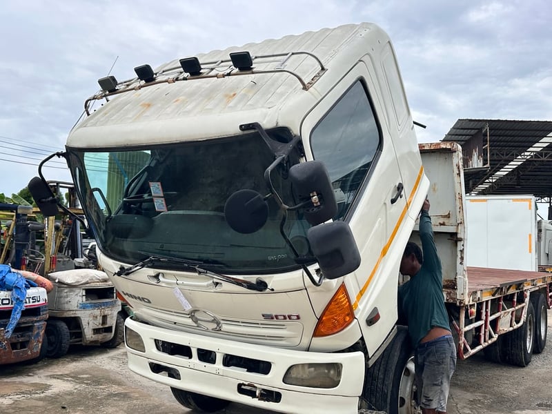 10ล้อhino 212แรงม้า ปี2553 ยาว7.50เมตร ขายสดตามสภาพ 10ล้อhino 212แรงม้า ปี2553 ยาว7.50เมตร ขายสดตามสภาพ