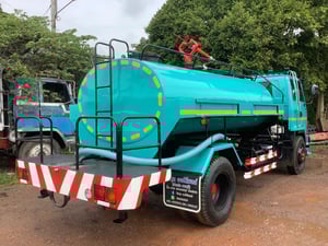 ISUZU Rocky 195แรงม้า รถบรรทุก 6ล้อ บรรทุกน้ำ ปี1995