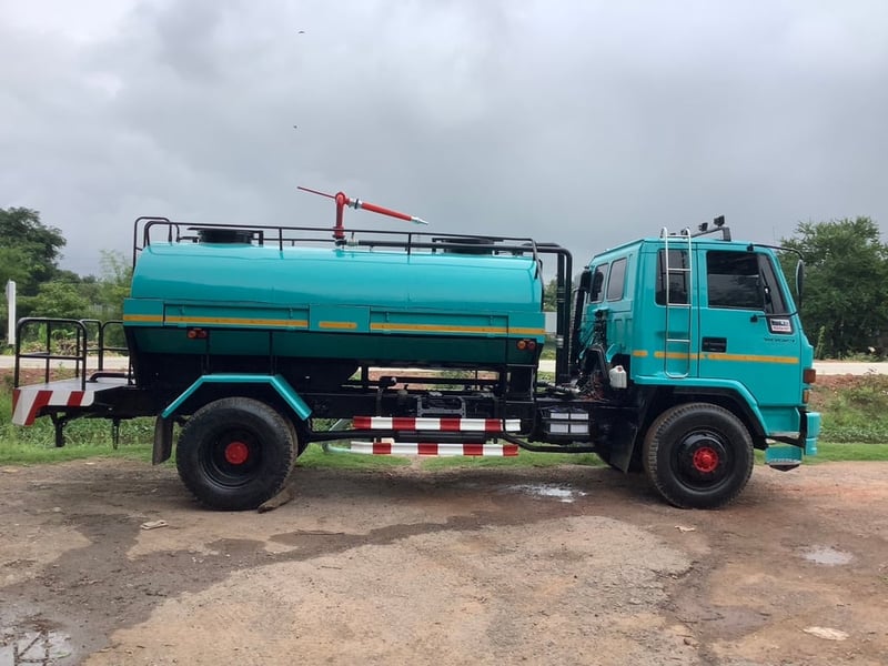 ISUZU Rocky 195แรงม้า รถบรรทุก 6ล้อ บรรทุกน้ำ ปี1995