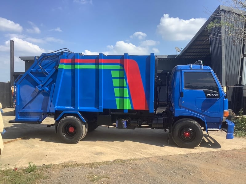 HINO Fc 120แรงม้า รถบรรทุก 6ล้อ บรรทุกขยะ ปี1996 HINO Fc 120แรงม้า รถบรรทุก 6ล้อ บรรทุกขยะ ปี1996