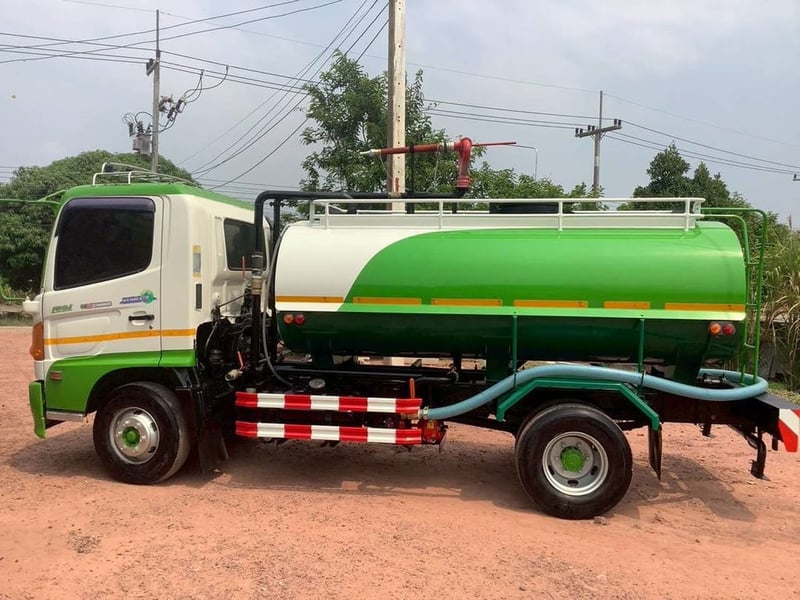 HINO Fc9j 150แรงม้า รถบรรทุก 6ล้อ บรรทุกน้ำ ปี2006 HINO Fc9j 150แรงม้า รถบรรทุก 6ล้อ บรรทุกน้ำ ปี2006