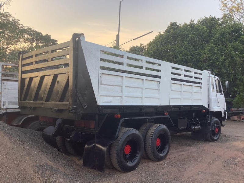 MITSUBISHI FUSO UD 230แรงม้า รถบรรทุก 10ล้อ ดั้มพ์ ปี2001