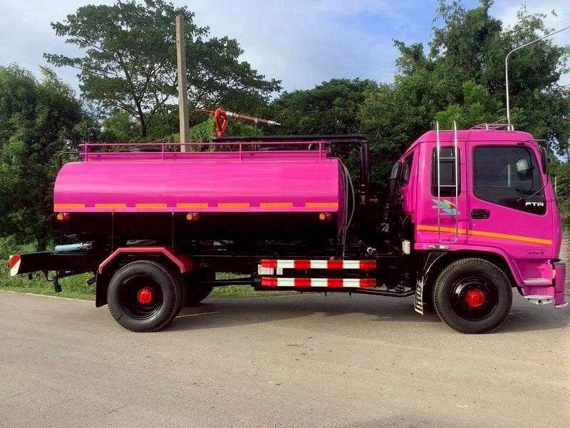 รถบรรทุกน้ำ รถบรรทุกน้ำ