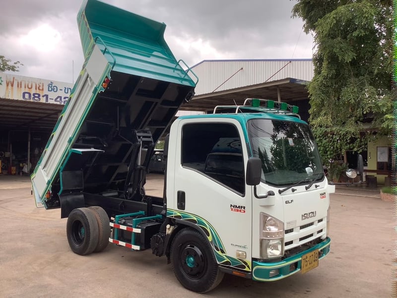 ISUZU NMR 130แรงม้า รถบรรทุก 6ล้อ ดั้มพ์ ปี2011