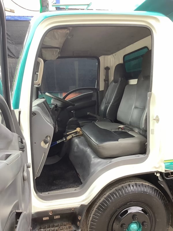 ISUZU NMR 130แรงม้า รถบรรทุก 6ล้อ ดั้มพ์ ปี2011