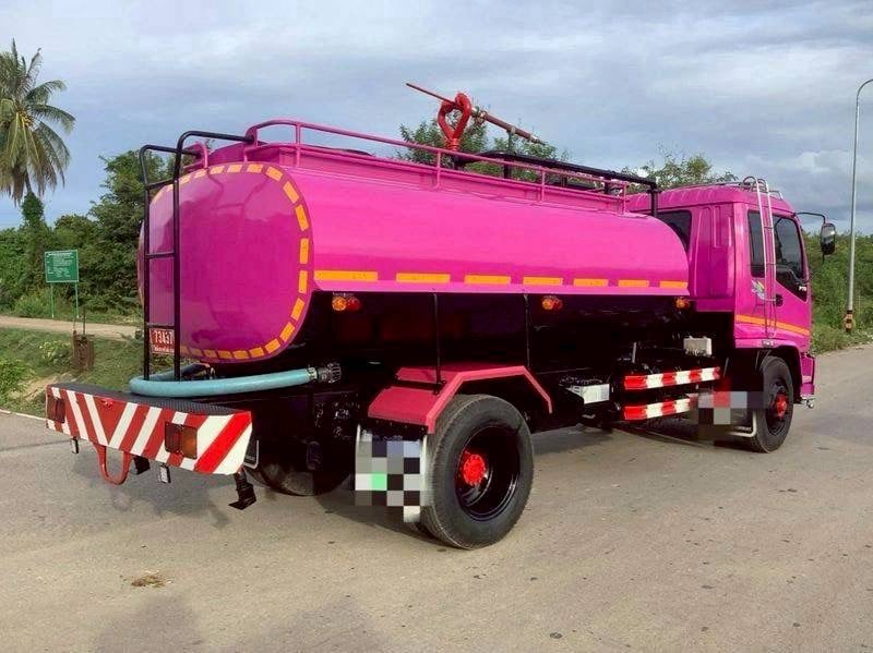 รถบรรทุกน้ำ รถบรรทุกน้ำ