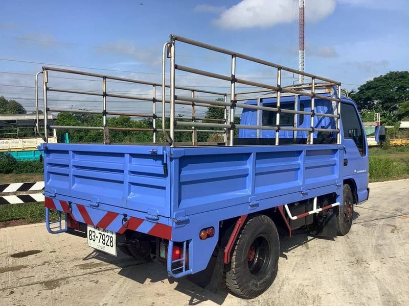 รถบรรทุก6ล้อเล็ก