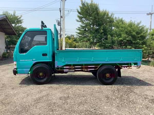ISUZU NKR 100แรงม้า รถบรรทุก 4ล้อ รถบรรทุกอื่นๆ ปี2001