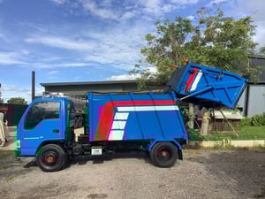 ISUZU Npr 130แรงม้า รถบรรทุก 6ล้อ บรรทุกขยะ ปี2000