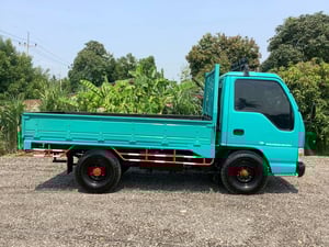 ISUZU NKR 100แรงม้า รถบรรทุก 4ล้อ รถบรรทุกอื่นๆ ปี2001