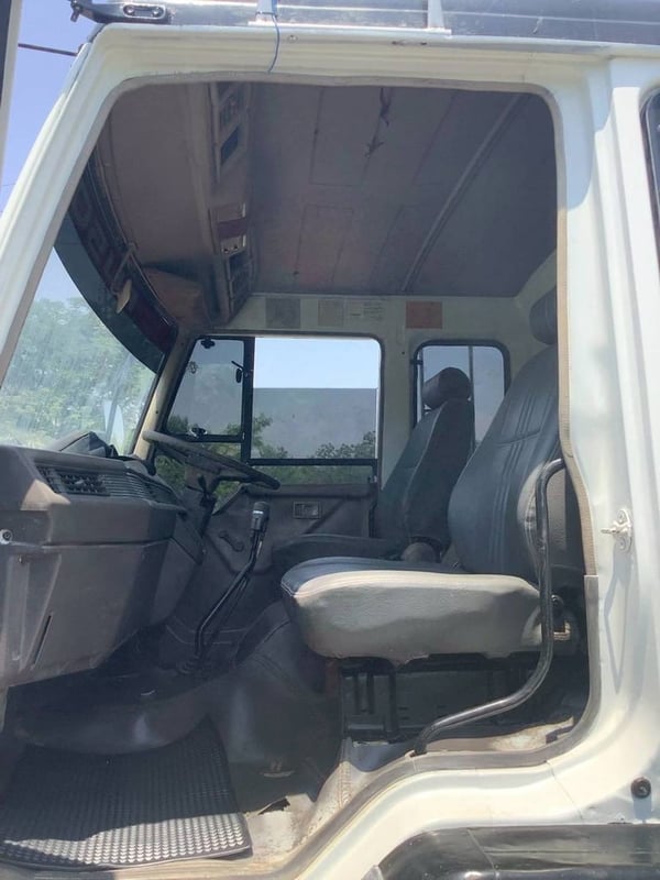 MITSUBISHI FUSO Fn527 190แรงม้า รถบรรทุก 10ล้อ รถบรรทุกอื่นๆ ปี1995