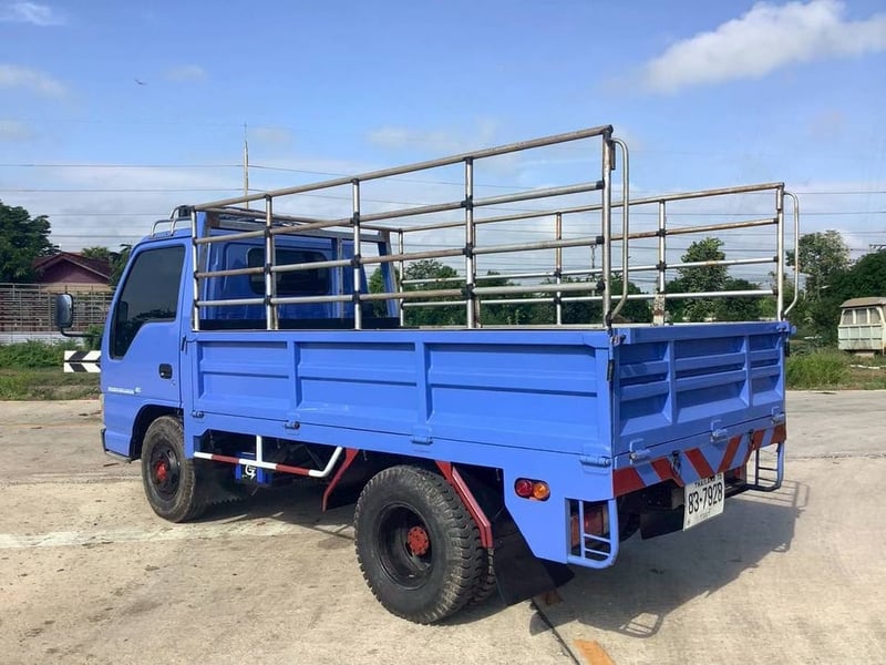 รถบรรทุก6ล้อเล็ก