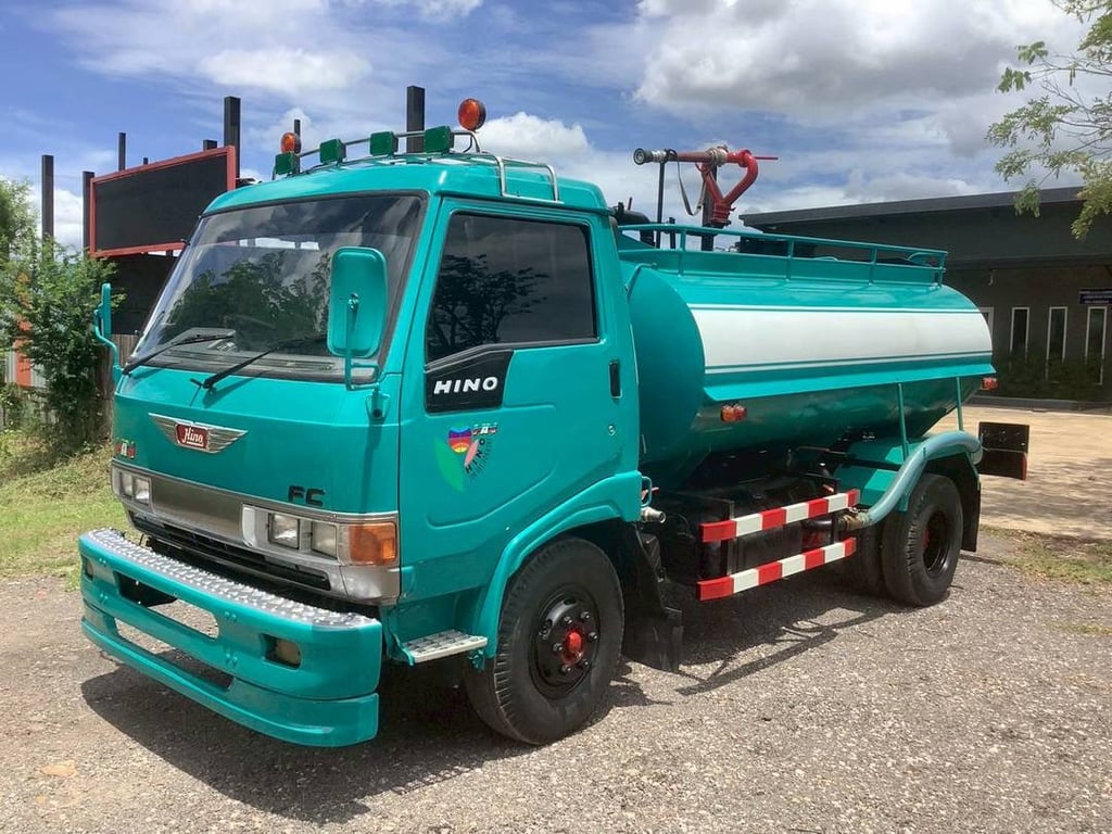 HINO Super 120แรงม้า รถบรรทุก 6ล้อ บรรทุกน้ำ