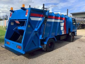 ISUZU Npr 130แรงม้า รถบรรทุก 6ล้อ บรรทุกขยะ ปี2000