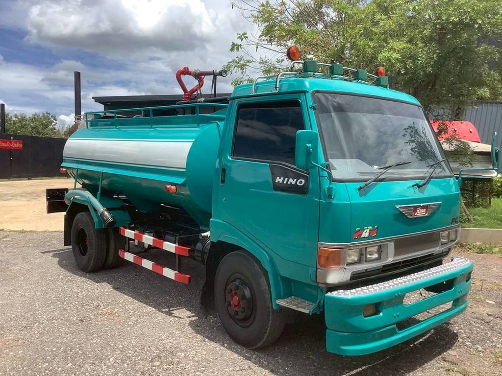 HINO Super 120แรงม้า รถบรรทุก 6ล้อ บรรทุกน้ำ