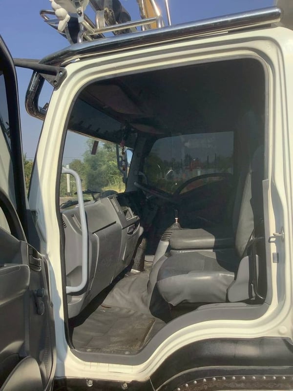 ISUZU FRR รถบรรทุก 6ล้อ ดั้มพ์