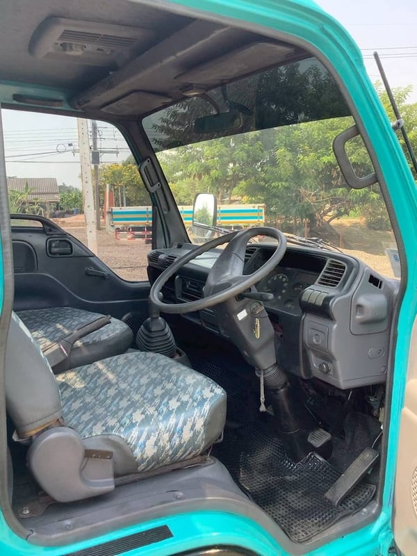 ISUZU NKR 100แรงม้า รถบรรทุก 4ล้อ รถบรรทุกอื่นๆ ปี2001