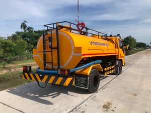 รถบรรทุกน้ำ