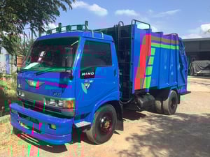 HINO Fc 120แรงม้า รถบรรทุก 6ล้อ บรรทุกขยะ ปี1996 HINO Fc 120แรงม้า รถบรรทุก 6ล้อ บรรทุกขยะ ปี1996