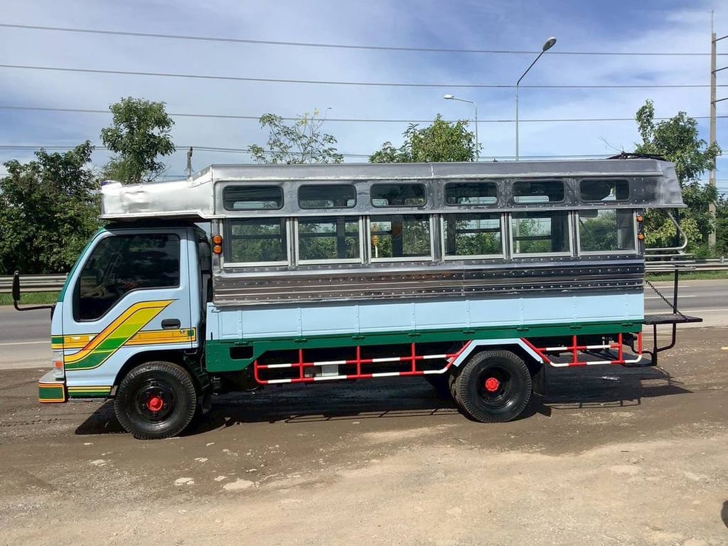 ISUZU Nkr 120แรงม้า รถบรรทุก 6ล้อ สองแถว ปี1998