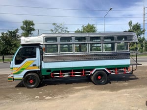 ISUZU Nkr 120แรงม้า รถบรรทุก 6ล้อ สองแถว ปี1998 ISUZU Nkr 120แรงม้า รถบรรทุก 6ล้อ สองแถว ปี1998