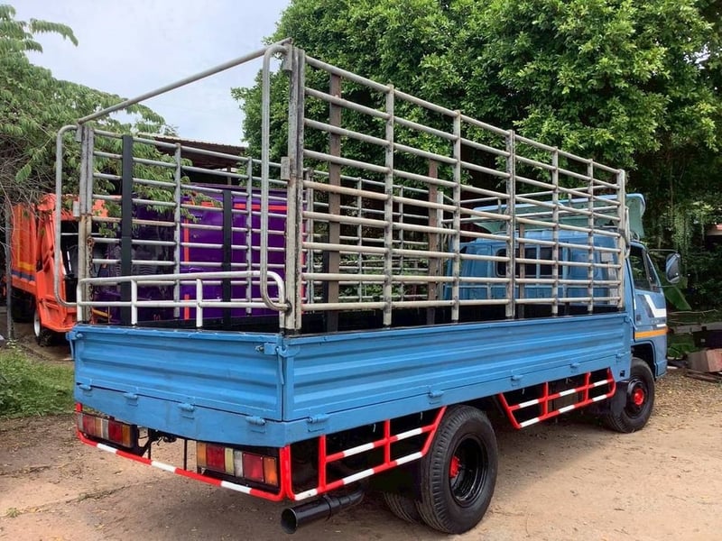 ISUZU NPR 115แรงม้า รถบรรทุก 6ล้อ กระบะคอกสูง ปี1988