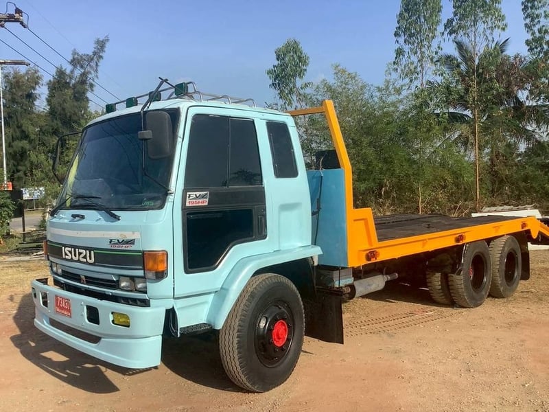 ISUZU Rocky 175แรงม้า รถบรรทุก 10ล้อ พื้นเรียบ ปี1993