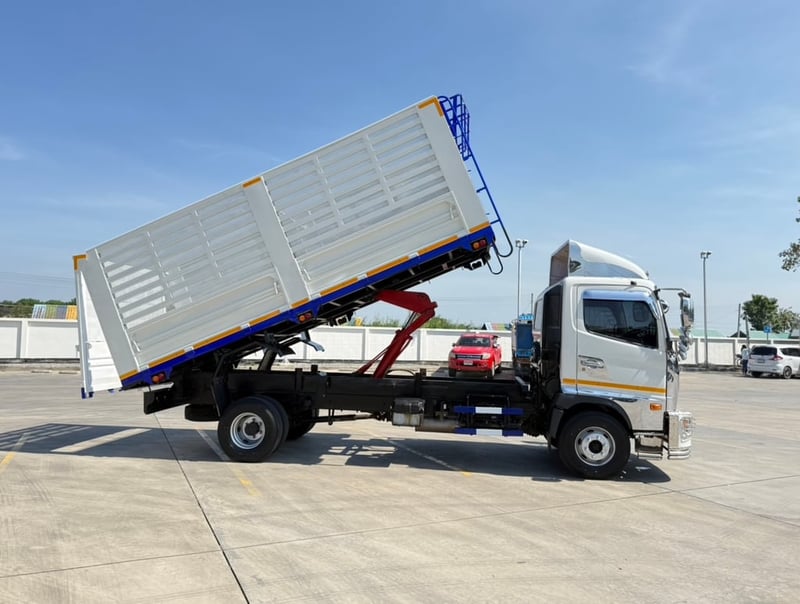 HINO FC9J 210 ดั้มเกษตรยาวใน 5.40 เมตร  เลขไมล์ 76,903 กิโลเมตร จดทะเบียนธันวาคม2566 ราคา1,290,000 บาท 