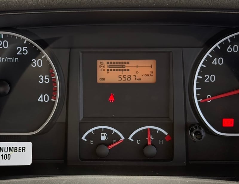  FRR 210 ดั้มสามมิตรขนาด 5 คิว สูง 5 ไม้  ยาว 4 เมตร เลขไมล์ 5,587 กิโลเมตร จดทะเบียนปี2566 ราคา 1,250,000 บาท