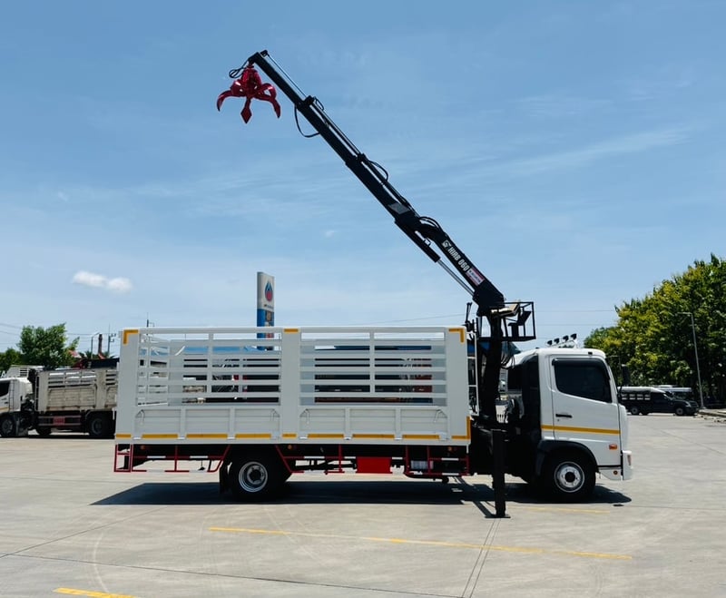 NEW FC9J 175 ติดเฮี๊ยบ 3 ตัน กะบะ 5.65 เมตร สูง 1.80 เมตรเลขไมล์ 8,323 กิโลเมตร จดทะเบียนปี256