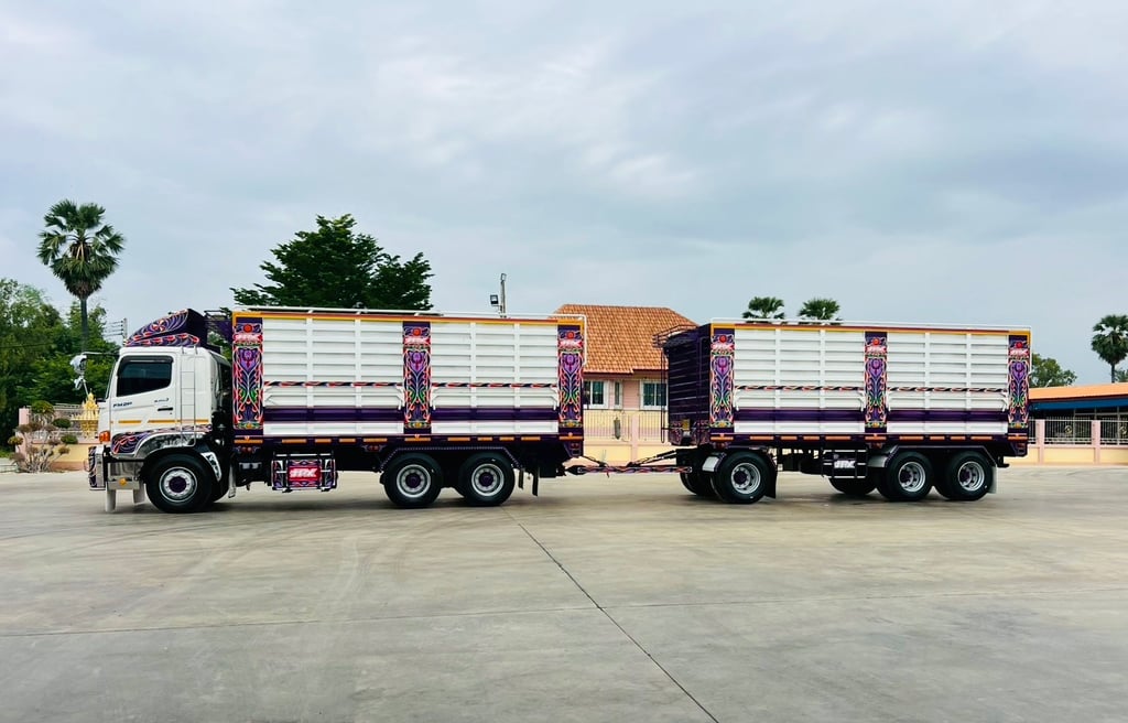 HINO FM2P 380 แม่ลูกไม่ดั้มเลข ไมล์ 77,613 กิโลเมตร แม่ยาว 6.20 ลูกยาว 7.00 สูง 2.20 กว้าง 2.50 เมตร จดทะเบียนปี 2565 ราคา 2,750,000 บาท HINO FM2P 380 แม่ลูกไม่ดั้มเลข ไมล์ 77,613 กิโลเมตร แม่ยาว 6.20 ลูกยาว 7.00 สูง 2.20 กว้าง 2.50 เมตร จดทะเบียนปี 2565 ราคา 2,750,000 บาท