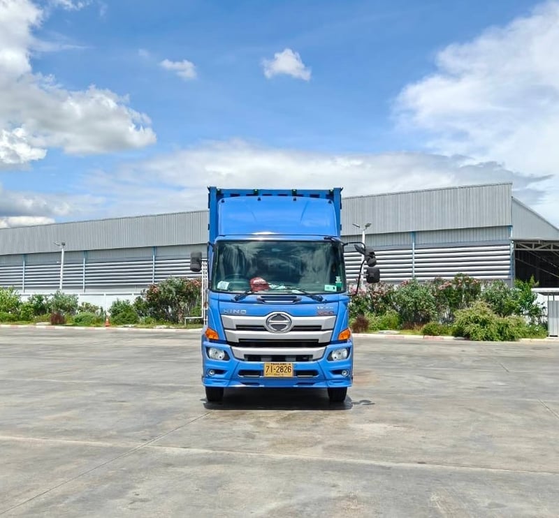 HINO FL8J 260 เเรง ตู้เเห้ง 10 บานยาวใน 7.40 กว้างใน 2.39 สูงใน 2.50 เมตร  จดทะเบียนปี 2563  ราคา 1,650,000 บาท 