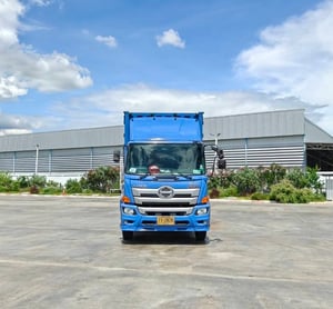 HINO FL8J 260 เเรง ตู้เเห้ง 10 บานยาวใน 7.40 กว้างใน 2.39 สูงใน 2.50 เมตร  จดทะเบียนปี 2563  ราคา 1,650,000 บาท 