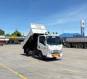 ISUZU  NMR130 130แรงม้า รถบรรทุก 6ล้อ ดั้มพ์ ปี2024 เลขไมล์น้อยกว่า 50,000 กม.