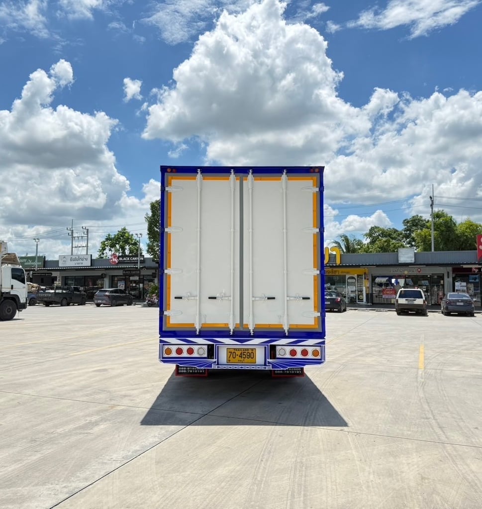 HINO FC9J 210 เเรง  เลขไมล์ 66,767 กิโลเมตรตู้เเห้ง 10 บาน  ยาวใน 5.53 