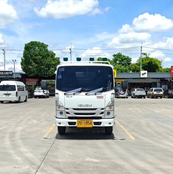 ISUZU NMR 130 เเรง  ดั้ม 3 คิว ไฟหน้าโปรเจ็คเตอร์ เลขไมล์ 46,427 กิโลเมตร  จดทะเบียนปี2566 ราคา 750,000 บาท