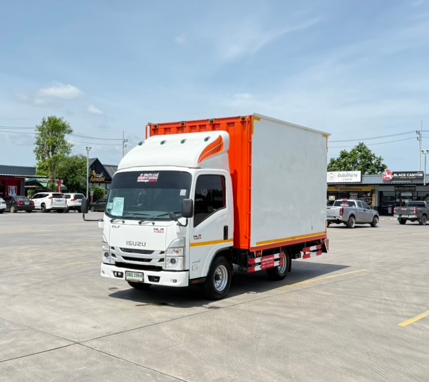  NLR 130 เเรง ตู้เเห้งยาวใน 3.53 กว้างใน 2.16 สูงใน 2.20 ไฟหน้าโปรเจ็คเตอร์ เลขไมล์ 27,277 กิโลเมตร จดทะเบียนมีนาคมปี 2567 ราคา 820,000 บาท