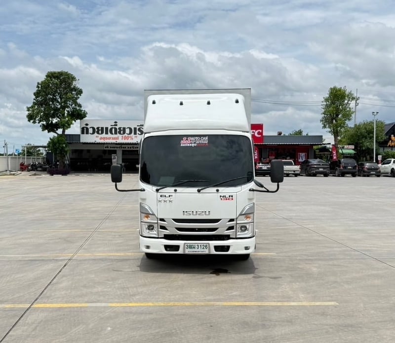ISUZU NLR 130 เเรง ตู้เเห้ง 2 บาน ยาวใน 3.30 กว้างใน 1.79 สูงใน 2.10 เมตร เลขไมล์ 79,877กิโลเมตร จดทะเบียนธันวาคมปี2565 ราคา 780,000 บาท ISUZU NLR 130 เเรง ตู้เเห้ง 2 บาน ยาวใน 3.30 กว้างใน 1.79 สูงใน 2.10 เมตร เลขไมล์ 79,877กิโลเมตร จดทะเบียนธันวาคมปี2565 ราคา 780,000 บาท