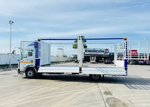 ISUZU.FRR 210 แรงกะบะเหล็กเปิดข้างได้รอบความยาวใน 6.50 เมตร ยางใหม่ 6 เส้น ล้อชุบ กระจกไฟฟ้าไฟหน้าโปรเจ็คเตอร จดทะเบียนปี2566 ราคา 1,190,000 บาท ISUZU.FRR 210 แรงกะบะเหล็กเปิดข้างได้รอบความยาวใน 6.50 เมตร ยางใหม่ 6 เส้น ล้อชุบ กระจกไฟฟ้าไฟหน้าโปรเจ็คเตอร จดทะเบียนปี2566 ราคา 1,190,000 บาท