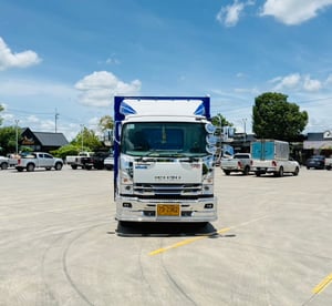 ISUZU.FRR 210 แรงกะบะเหล็กเปิดข้างได้รอบความยาวใน 6.50 เมตร ยางใหม่ 6 เส้น ล้อชุบ กระจกไฟฟ้าไฟหน้าโปรเจ็คเตอร จดทะเบียนปี2566 ราคา 1,190,000 บาท ISUZU.FRR 210 แรงกะบะเหล็กเปิดข้างได้รอบความยาวใน 6.50 เมตร ยางใหม่ 6 เส้น ล้อชุบ กระจกไฟฟ้าไฟหน้าโปรเจ็คเตอร จดทะเบียนปี2566 ราคา 1,190,000 บาท