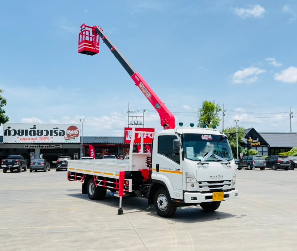 NEW FRR 210 ติดเครนเก่าญี่ปุ่นUNIC ขนาด 3 ตัน 4 ปลอก กะบะต่อใหม่ กว้างใน 2.30 ยาวใน 5.00 เมตร  จดทะเบียนปี 2565 ราคา 1,290,000 บาท