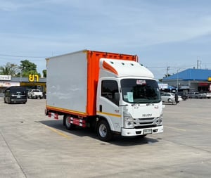  NLR 130 เเรง ตู้เเห้งยาวใน 3.53 กว้างใน 2.16 สูงใน 2.20 ไฟหน้าโปรเจ็คเตอร์ เลขไมล์ 27,277 กิโลเมตร จดทะเบียนมีนาคมปี 2567 ราคา 820,000 บาท