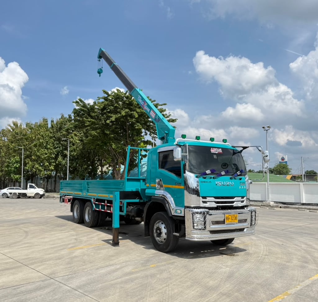 ISUZU FVM 240แรงม้า รถบรรทุก 10ล้อ กระบะเหล็กติดเครน ปี2023 ISUZU FVM 240แรงม้า รถบรรทุก 10ล้อ กระบะเหล็กติดเครน ปี2023