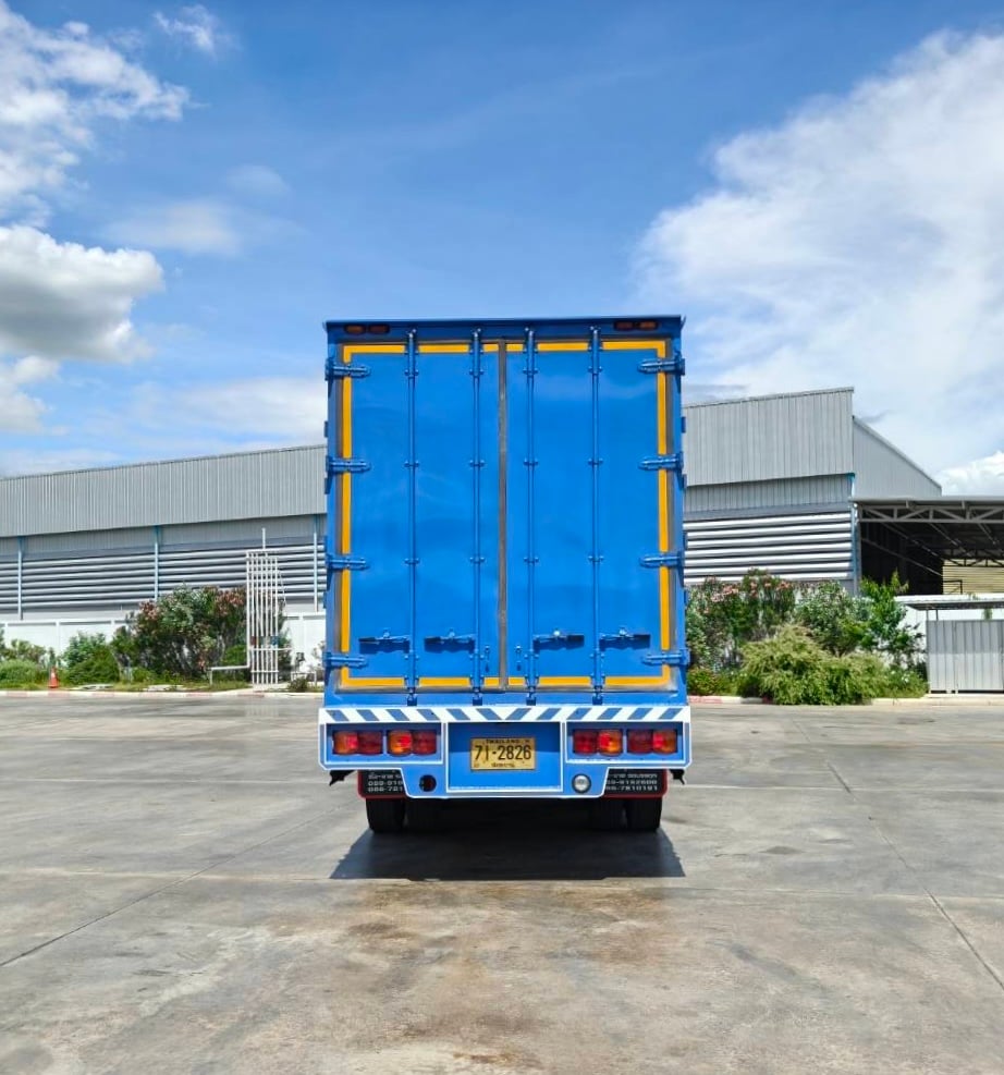HINO FL8J 260 เเรง ตู้เเห้ง 10 บานยาวใน 7.40 กว้างใน 2.39 สูงใน 2.50 เมตร จดทะเบียนปี 2563 ราคา 1,650,000 บาท HINO FL8J 260 เเรง ตู้เเห้ง 10 บานยาวใน 7.40 กว้างใน 2.39 สูงใน 2.50 เมตร จดทะเบียนปี 2563 ราคา 1,650,000 บาท