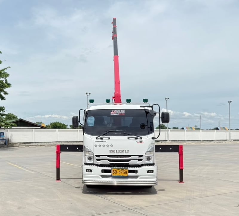 ISUZU FRR 210 ติดเครน UNIC ขนาด 3 ตันขาสลับ 4 ปลอก เซฟตี้ 100 % กะบะ 6.50 เมตร เลขไมล์ 84,051กิโลเมตร  จดทะเบียนปี 2566 ราคา 1,590,000 บาท