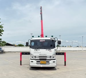 ISUZU FRR 210 ติดเครน UNIC ขนาด 3 ตันขาสลับ 4 ปลอก เซฟตี้ 100 % กะบะ 6.50 เมตร เลขไมล์ 84,051กิโลเมตร  จดทะเบียนปี 2566 ราคา 1,590,000 บาท