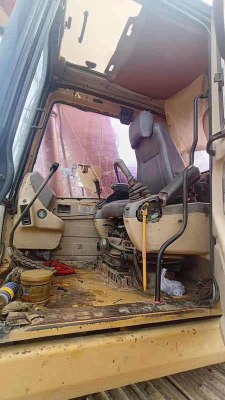 ต้่องการขายรถขุดบูมยาว 18 เมตร CAT 322BL ขายตามสภาพสนใจดูรถได้ที่บ่อวิน ต้่องการขายรถขุดบูมยาว 18 เมตร CAT 322BL ขายตามสภาพสนใจดูรถได้ที่บ่อวิน