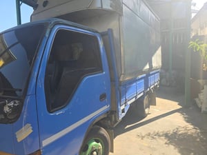 ต้องการขายรถ  NKR 120 แรงม้าปี 51 เอกสารเล่มทะเบียนภาษีครบ+ประกันชั้น1 ตำหนิเครื่องชาร์ปละลายขายตามสภาพ