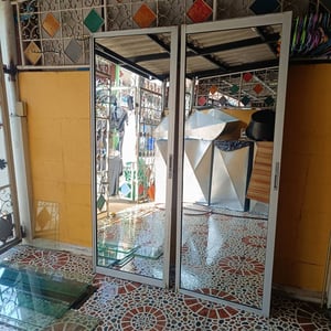 กระจกเงาบานเต็ม กรอบอลูมิเนียม กระจกเงาบานเต็ม กรอบอลูมิเนียม