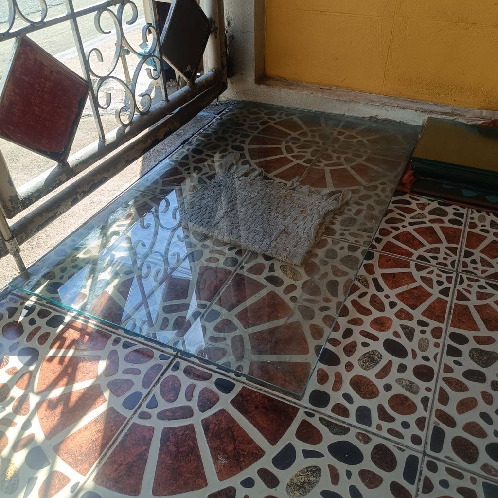 กระจกใส หนา 6 มม.เต็ม